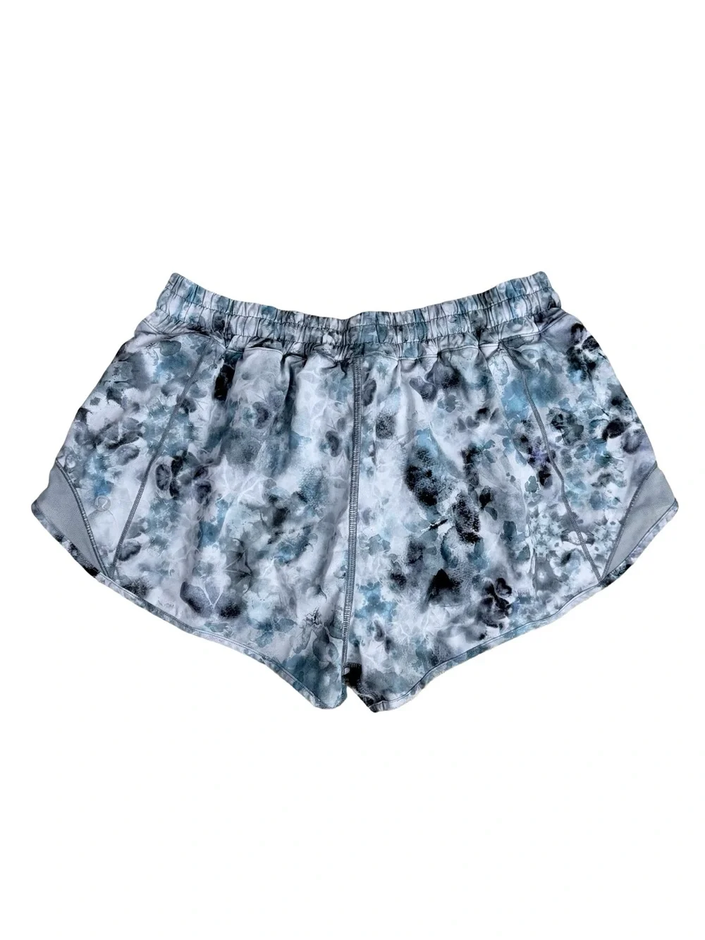 Lululemon Hotty Hot Low Rise Short  Size 10